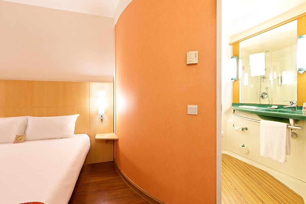 Ibis Shenyang Taiyuan Street Hotel Exterior photo