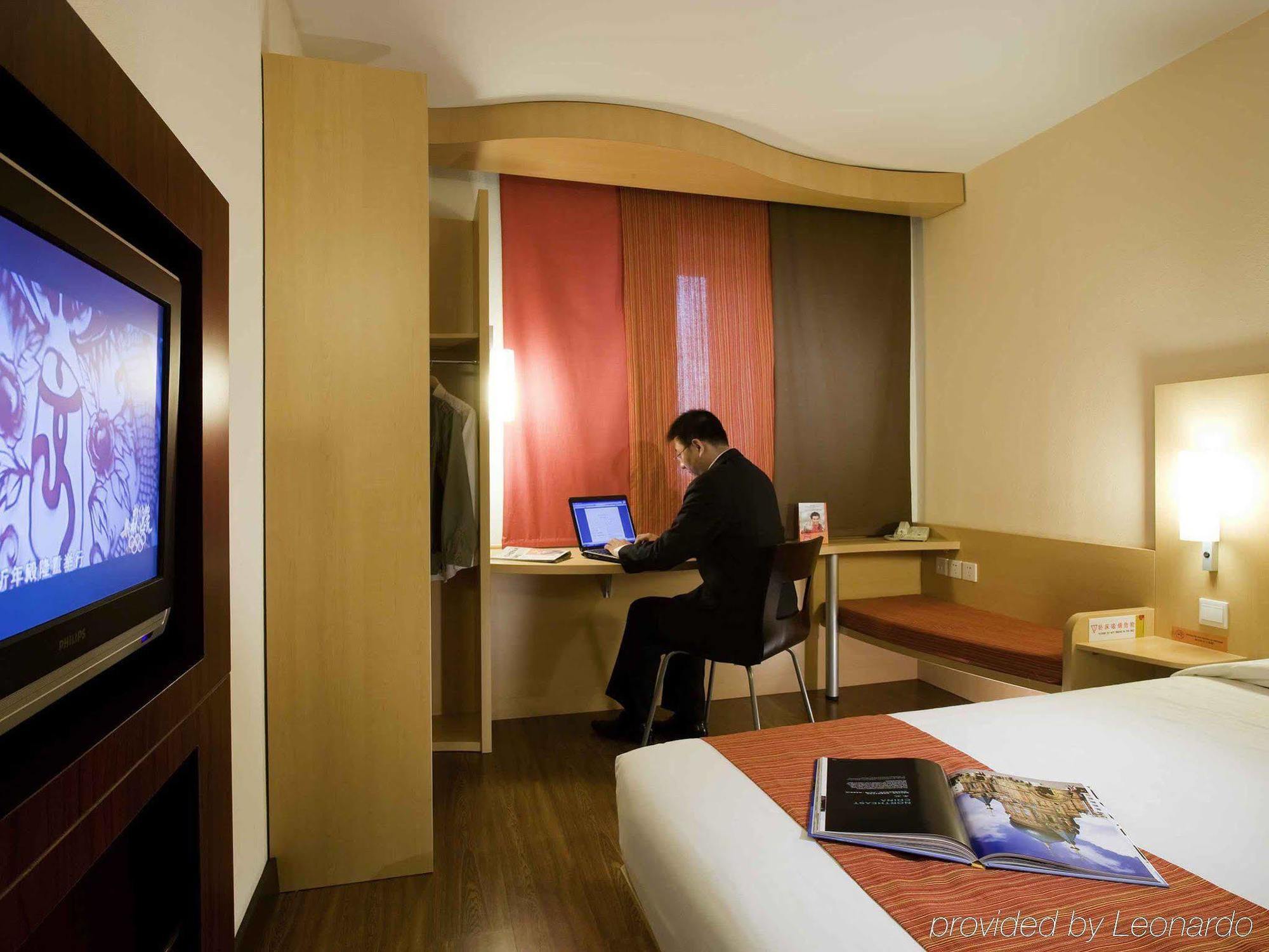 Ibis Shenyang Taiyuan Street Hotel Exterior photo